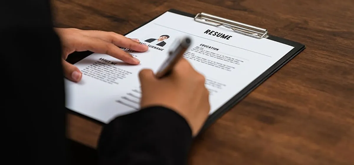 Werken in je tussenjaar? Maak een ijzersterk CV met deze indeling en tips