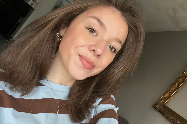 Profielfoto van Eline, die haar tussenjaar na de havo deelt
