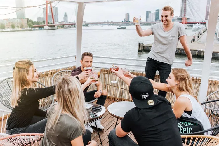 werken in tussenjaar borrel
